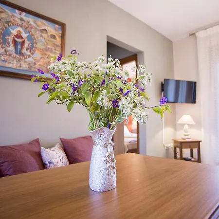 Moutafi Apartment *