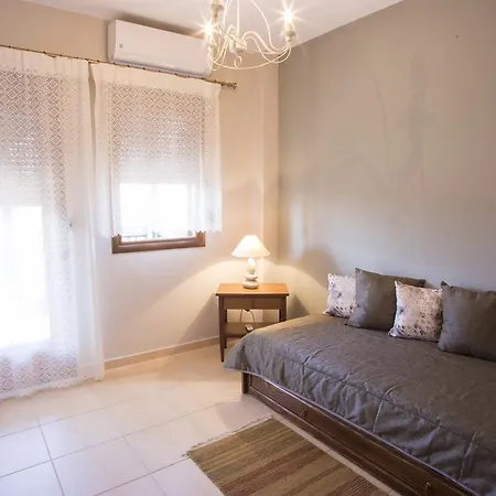 Moutafi Apartment *